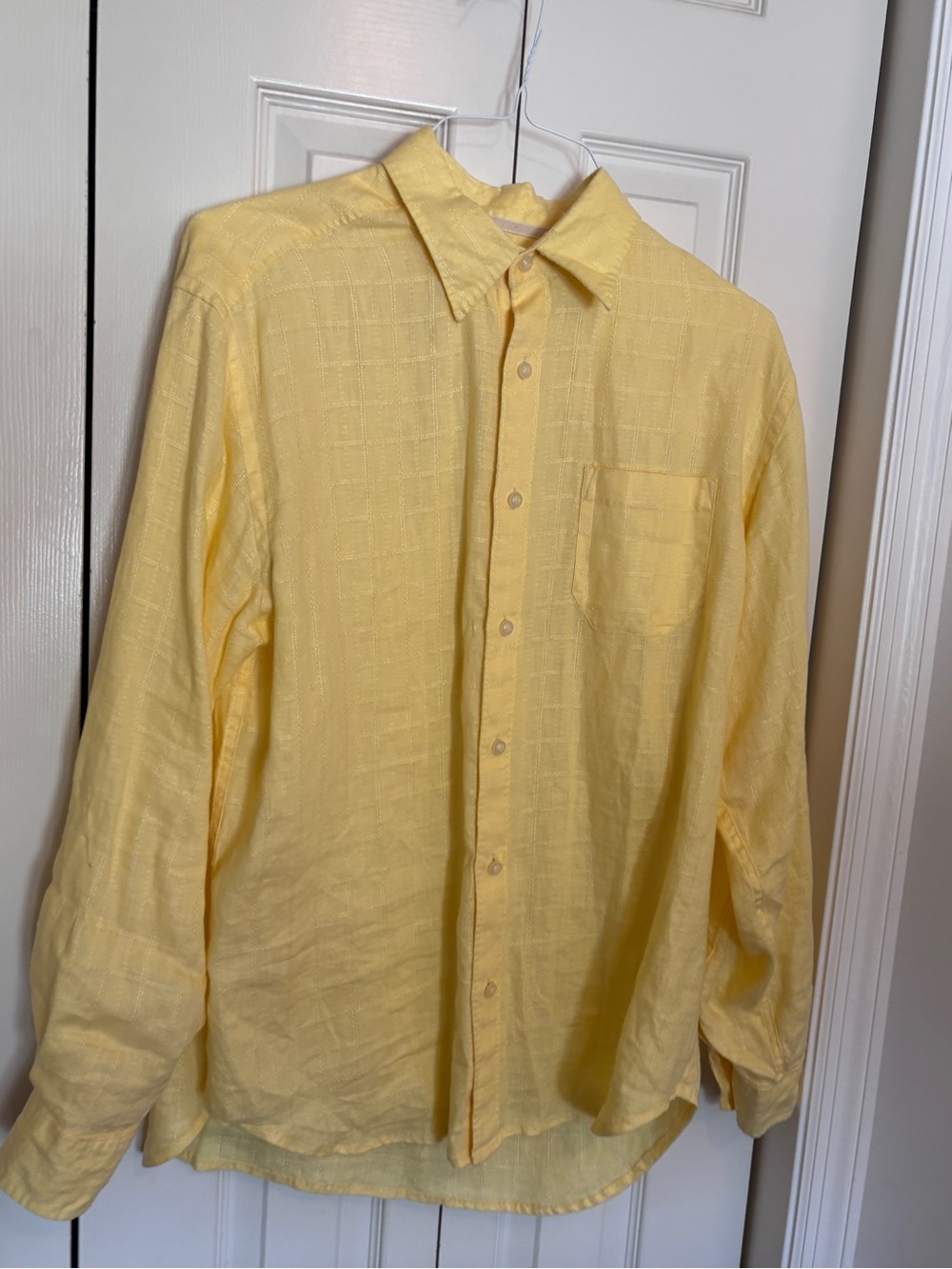 Tommy Bahama size M Men's Classic Linen Button-Up Bundle - Picture 2 of 14